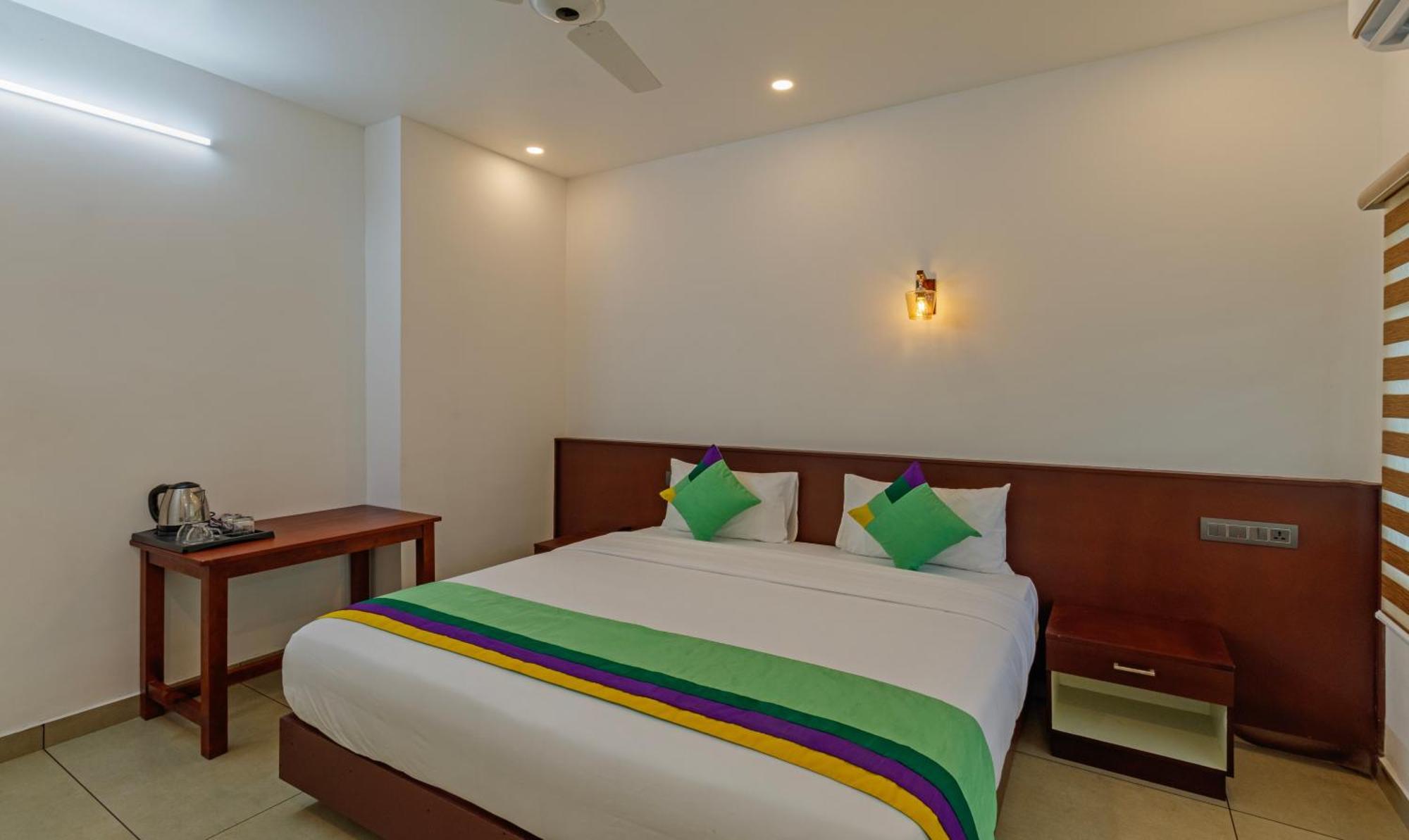 Treebo Amigos Residency Cochin Airport Hotel Kochi Екстер'єр фото