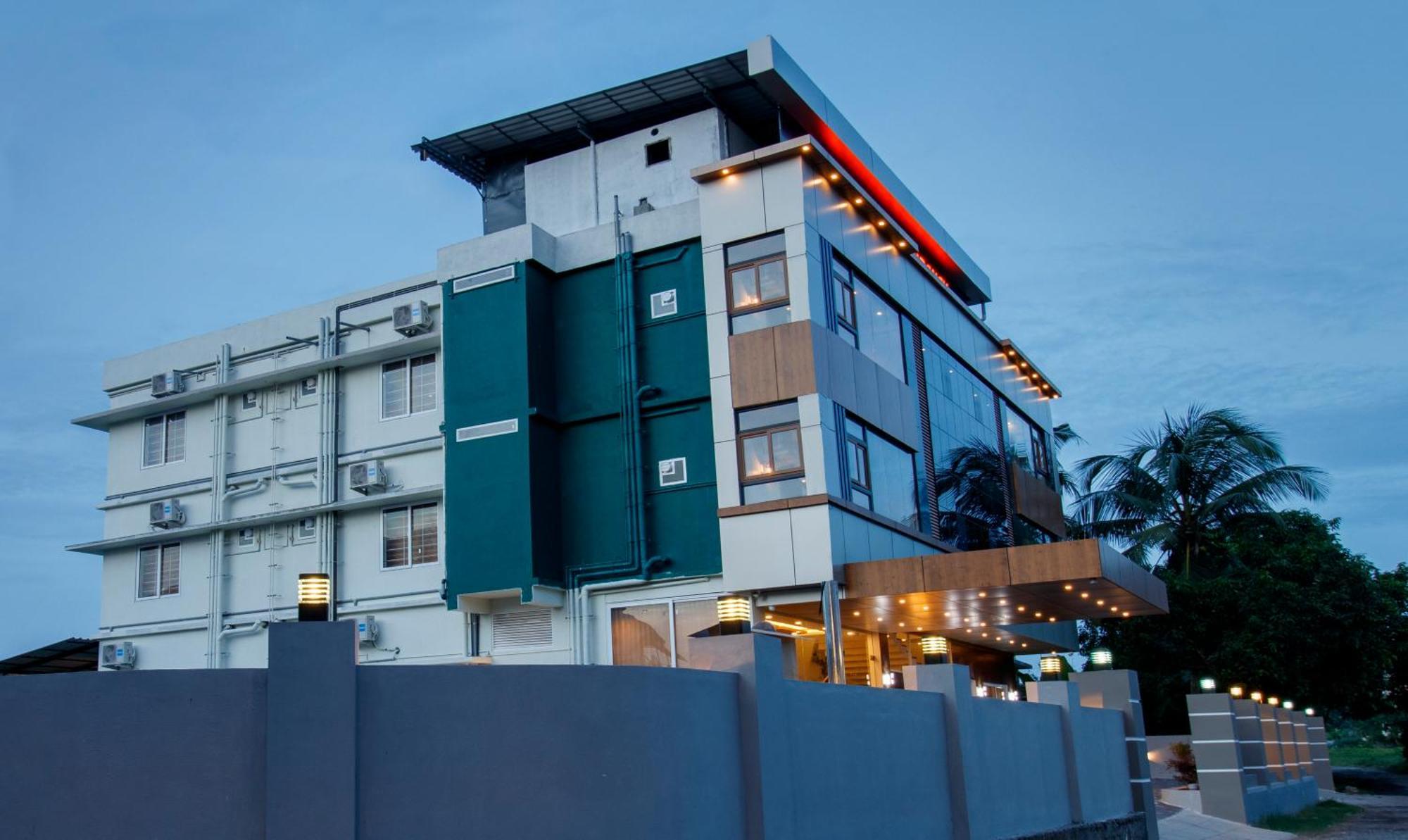 Treebo Amigos Residency Cochin Airport Hotel Kochi Екстер'єр фото