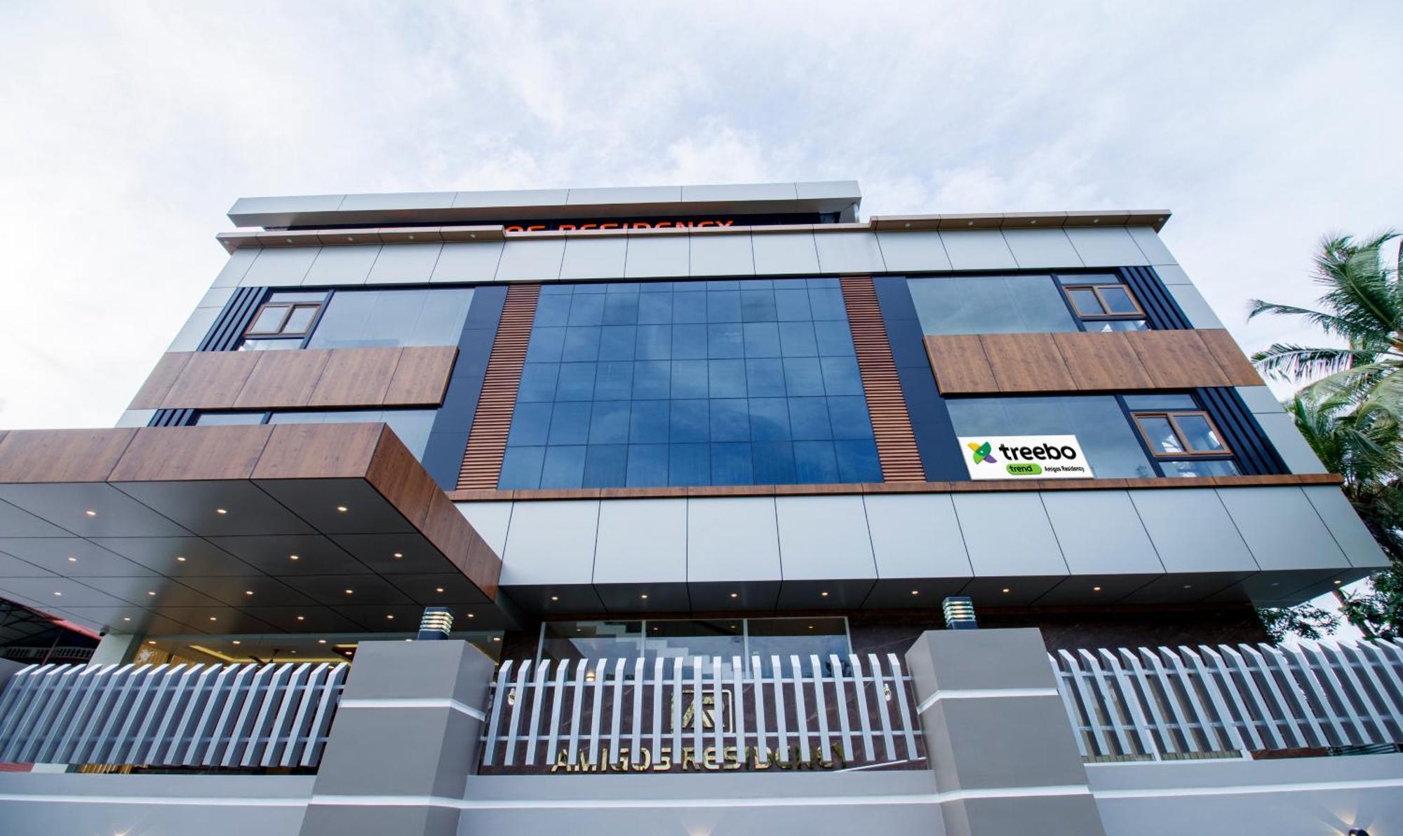Treebo Amigos Residency Cochin Airport Hotel Kochi Екстер'єр фото